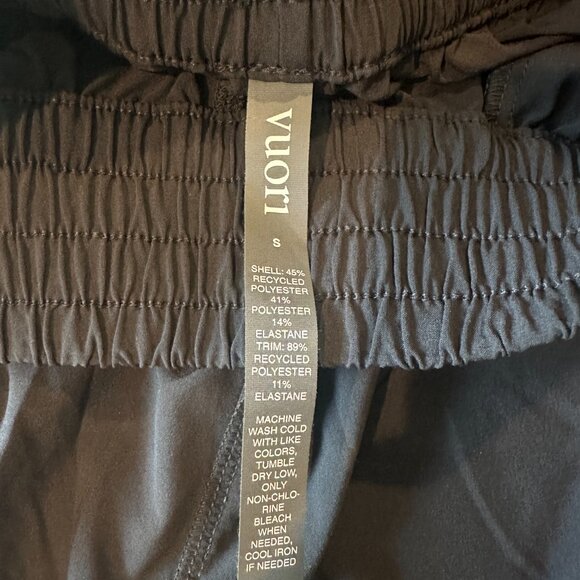 NWT Vuori Villa Short Size S - Picture 3 of 4